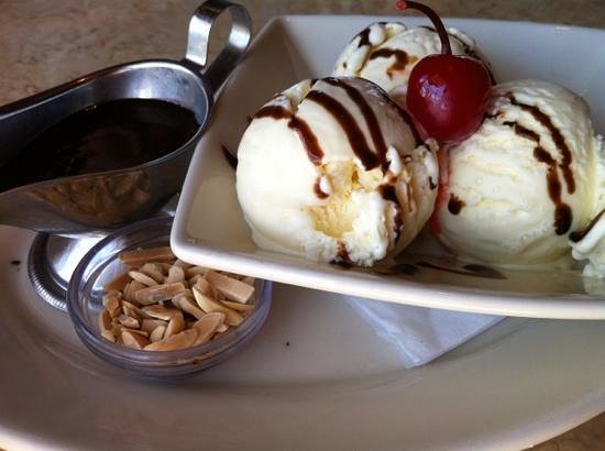 Image produk Cheesecake Factory Hot fudge sundae